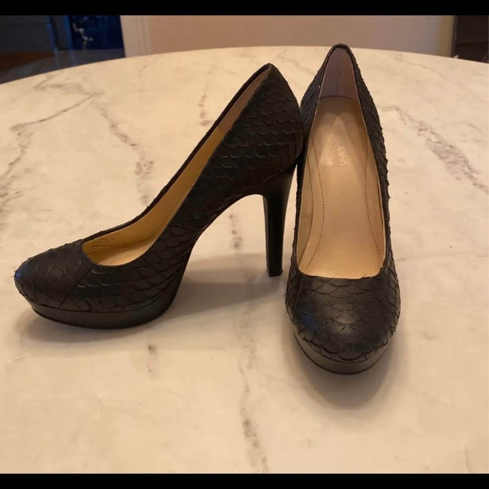 Black fish scale Calvin Klein heels